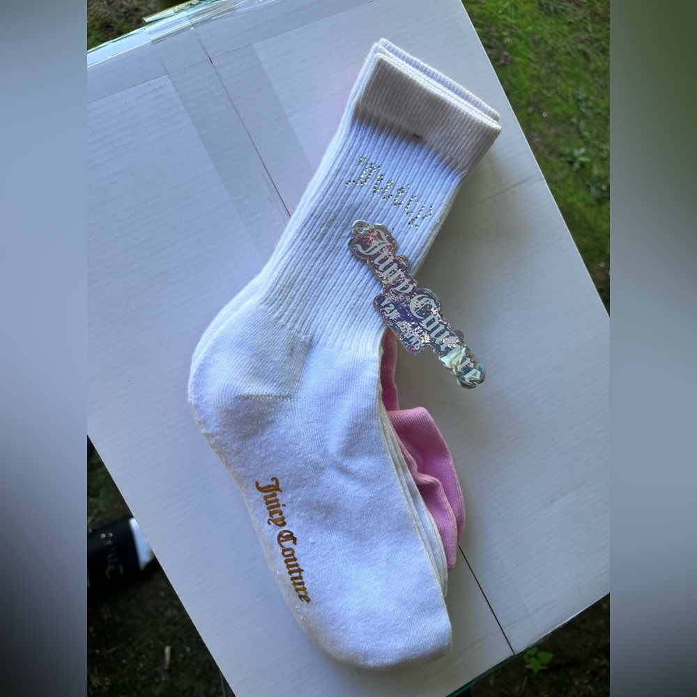 Juicy Couture White and Pink Casual Socks